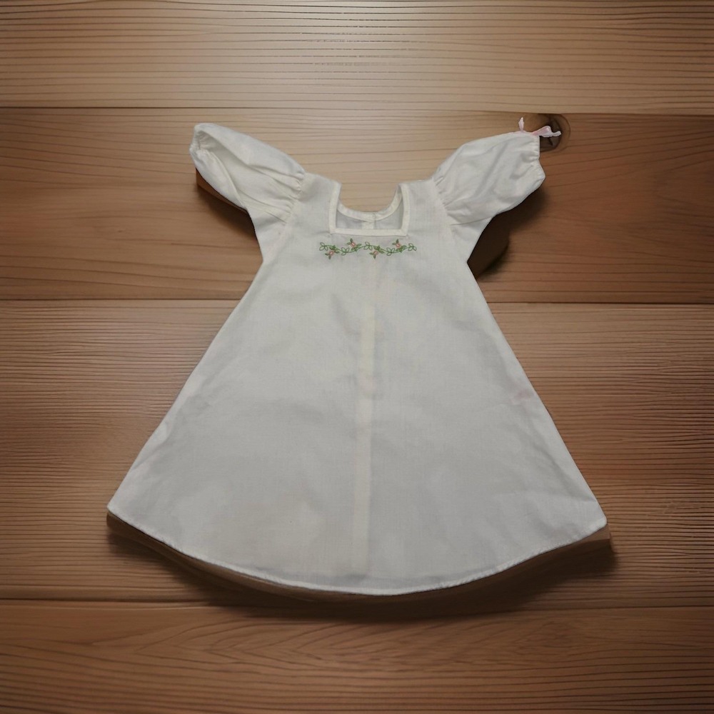 American Girl Doll Elizabeth's Embroidered White Nightgown Revolutionary War '05